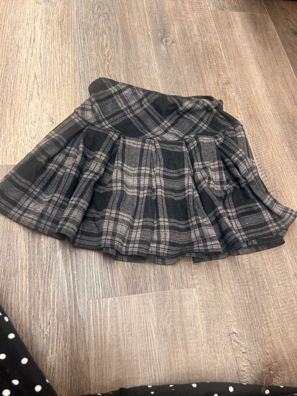Black and Gray Plaid Pleated Mini Skirt